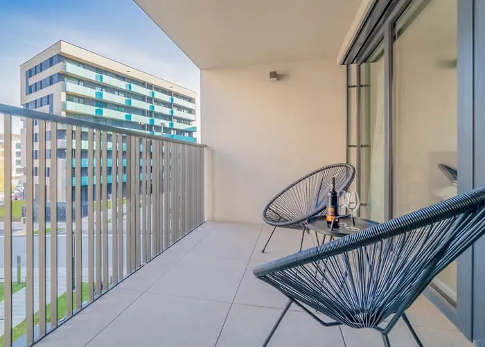 Chic Prague Living At Vista Serenity Apartment With Balcony