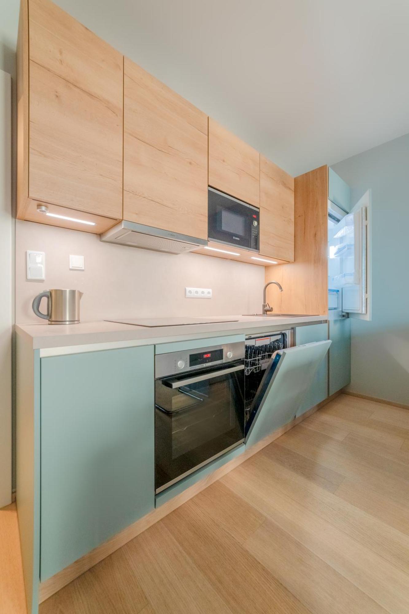 Chic Living At Vista Serenity With Balcony Praag